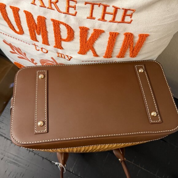 Donney & Burke Beacon Collection! - Picture 4 of 7